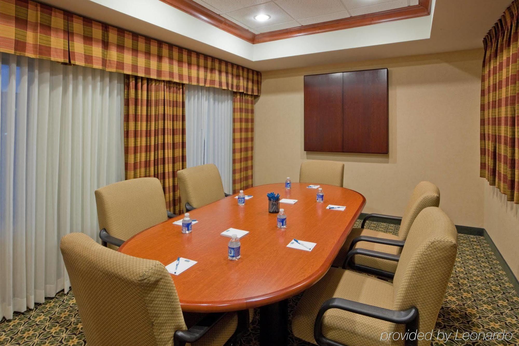 Staybridge Suites Wilmington-Newark By Ihg Facilități foto